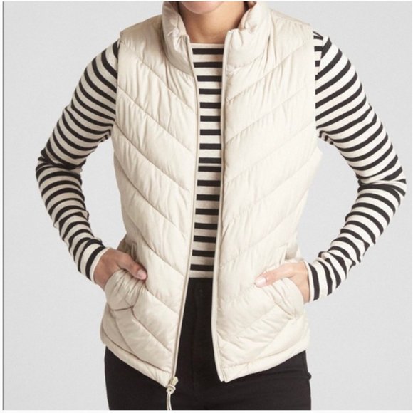 GAP Jackets & Blazers - Gap Zip Up Puffer Vest